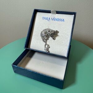 NWOT Silver Rhinestone Cat & Mouse Brooch